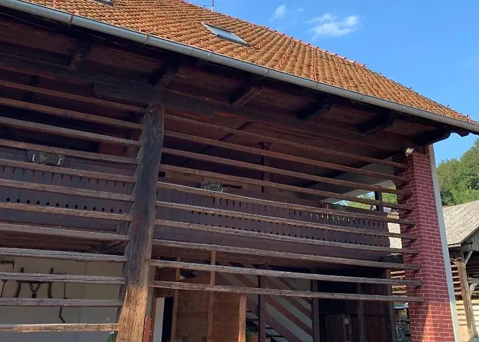 Martinova Izba - & *